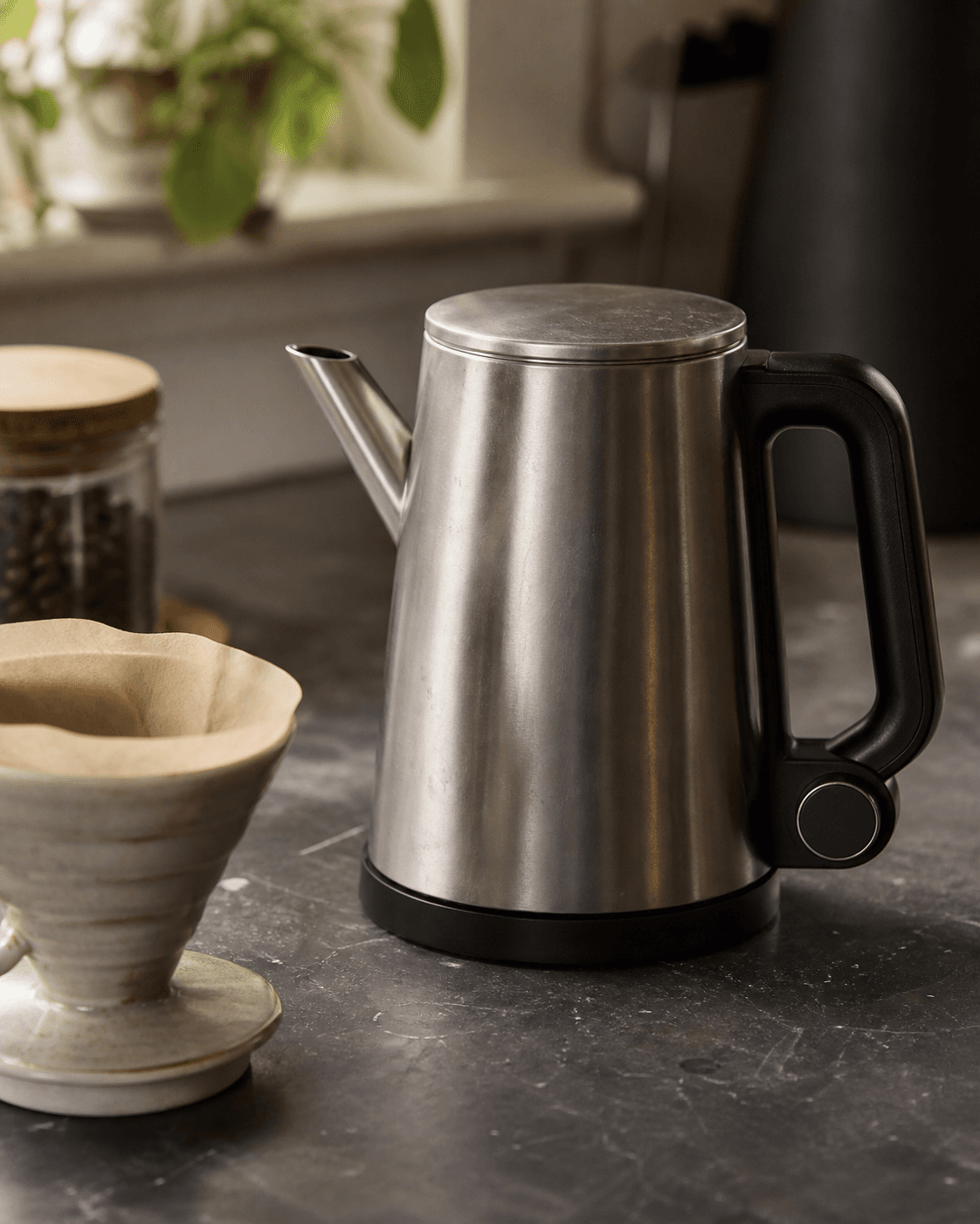 Bonavita 1.7L Variable Temperature Kettle — hero shot